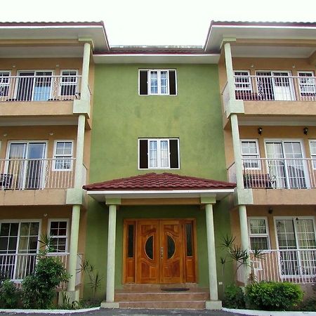 Centrally Located Guest Apartments 킹스톤 외부 사진